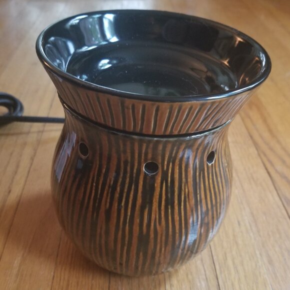 Scentsy Boho Ceramic Wax/Oil Warmer - Picture 1 of 10